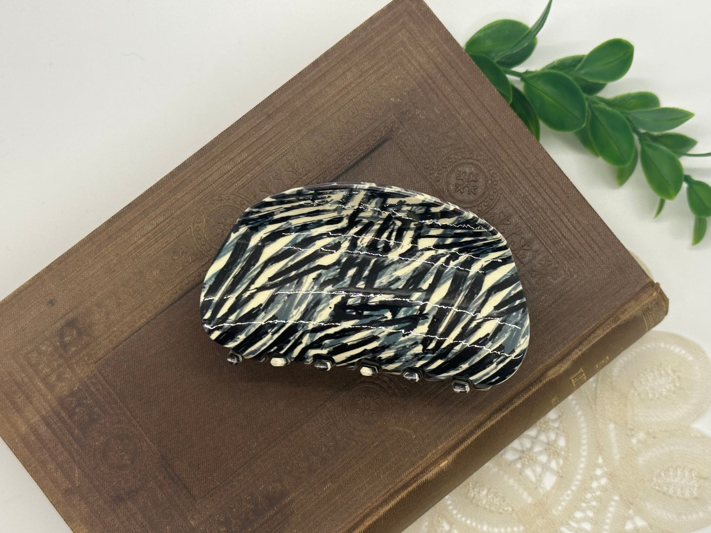 Tokyo Print Hair Claws