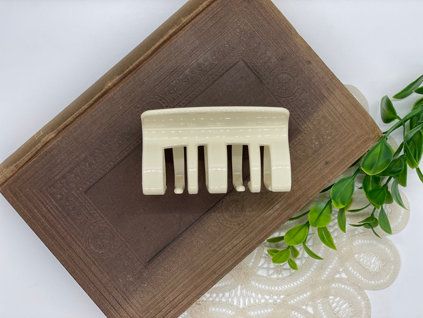 San Diego (Group A) Hair Claws