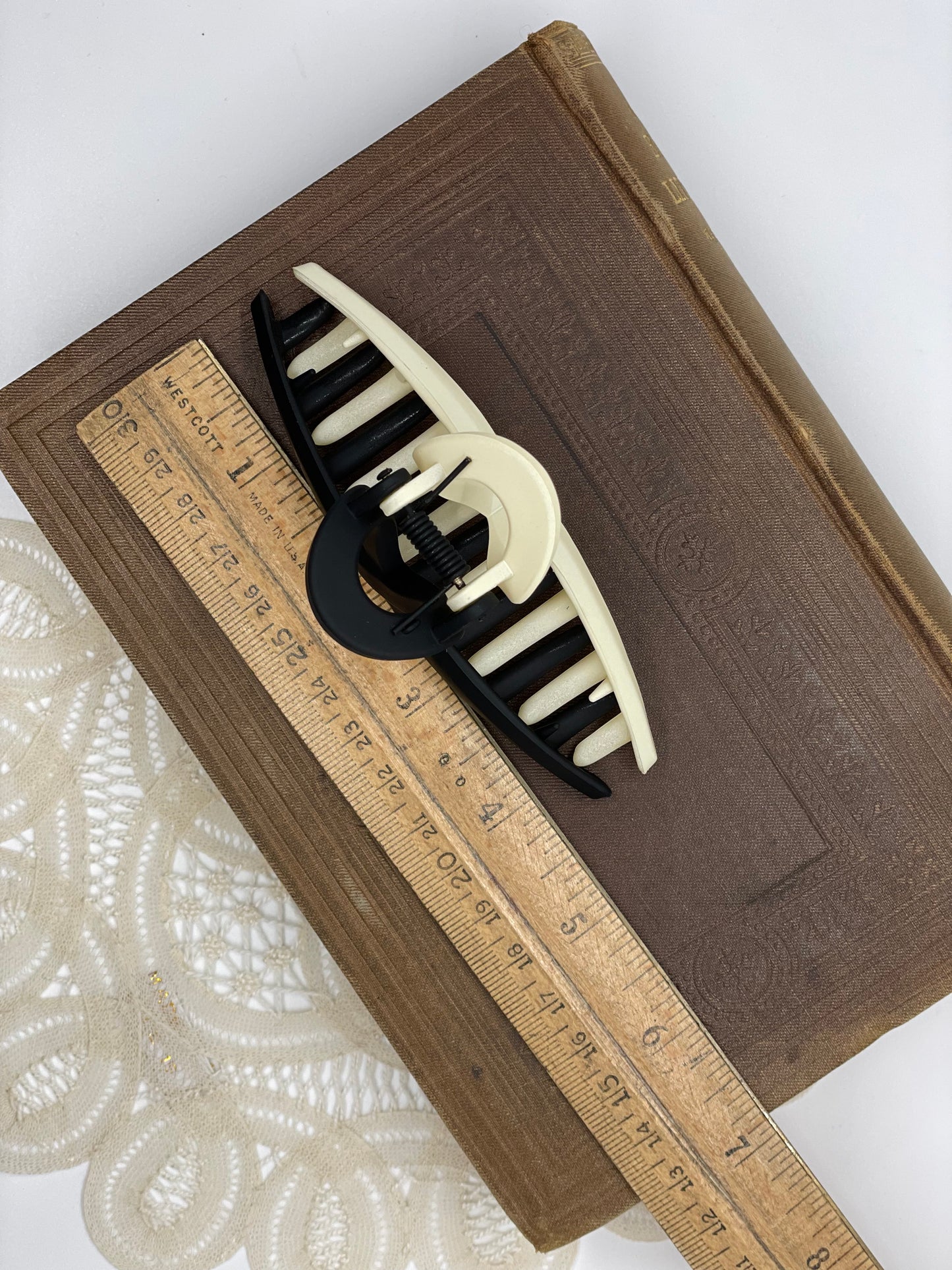 Hartford Two Toned Hair Claws