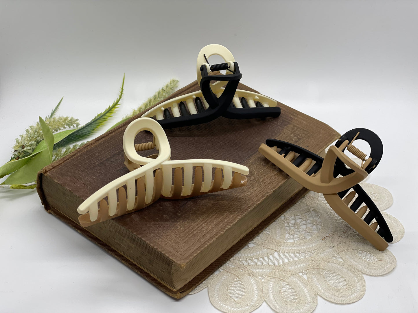 Hartford Two Toned Hair Claws