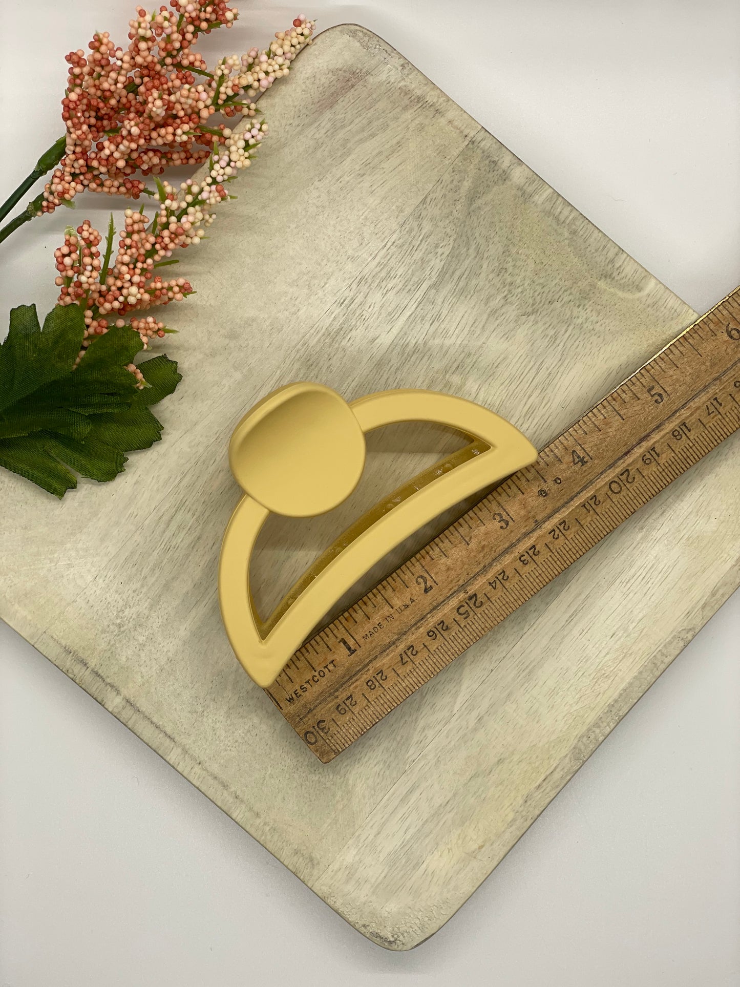 Newport Hair Claw (Group A)