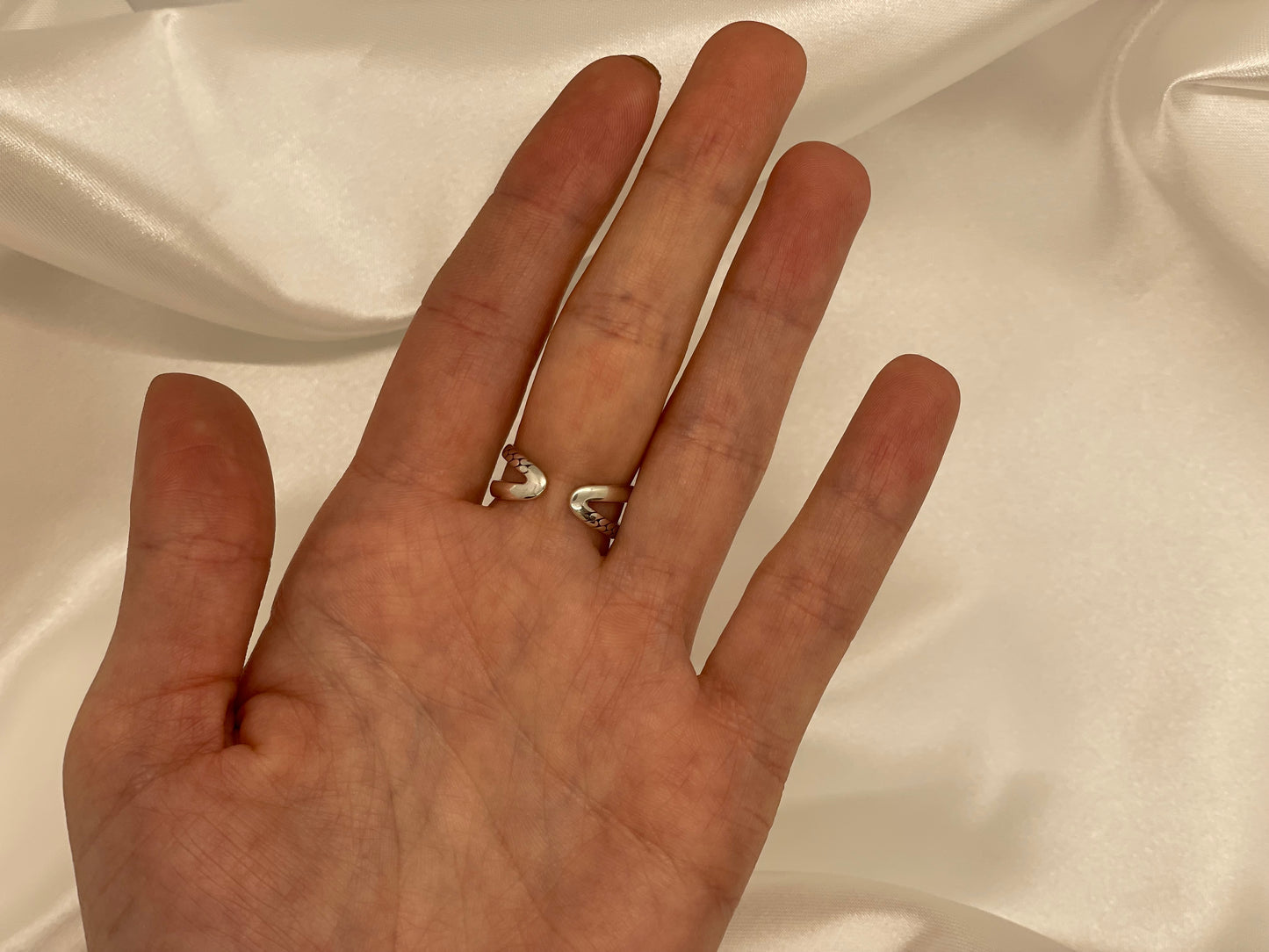 Willow Adjustable Ring