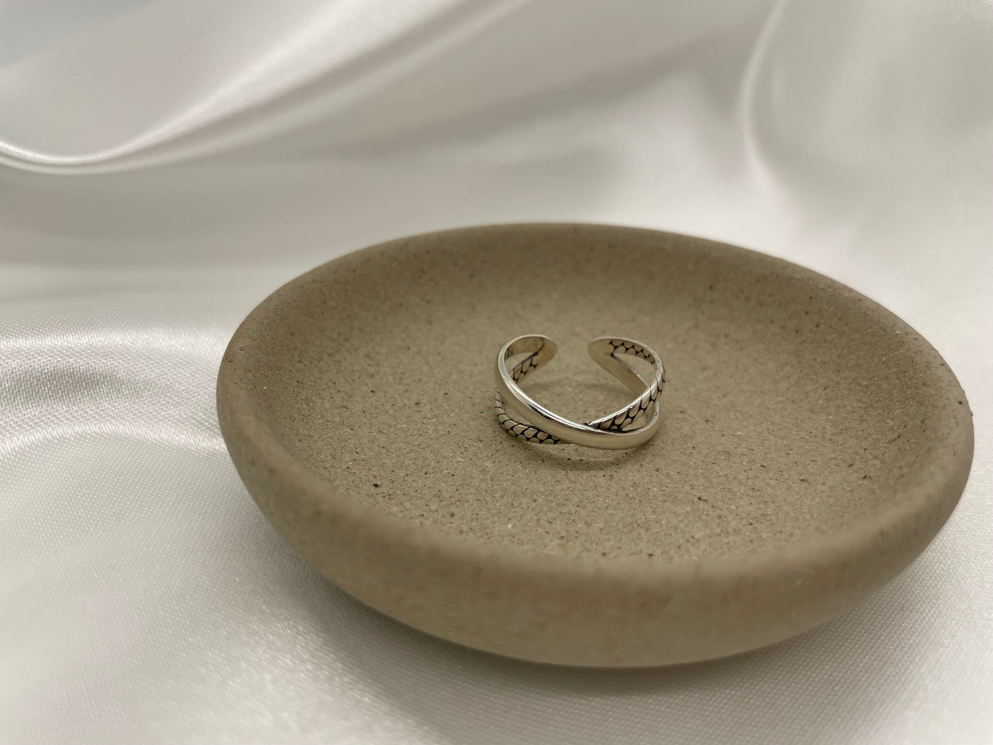 Willow Adjustable Ring